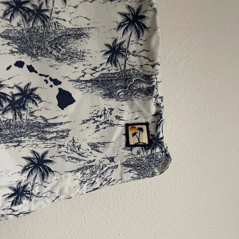 Marine Layer Simmons Boardies Size‎ 36 Navy and White Hawaiian